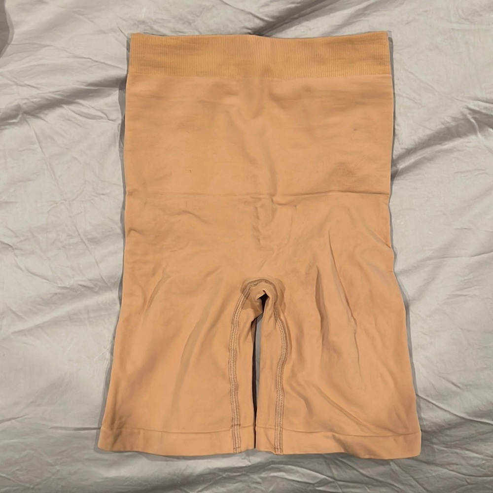 Skims Shapewear S/M